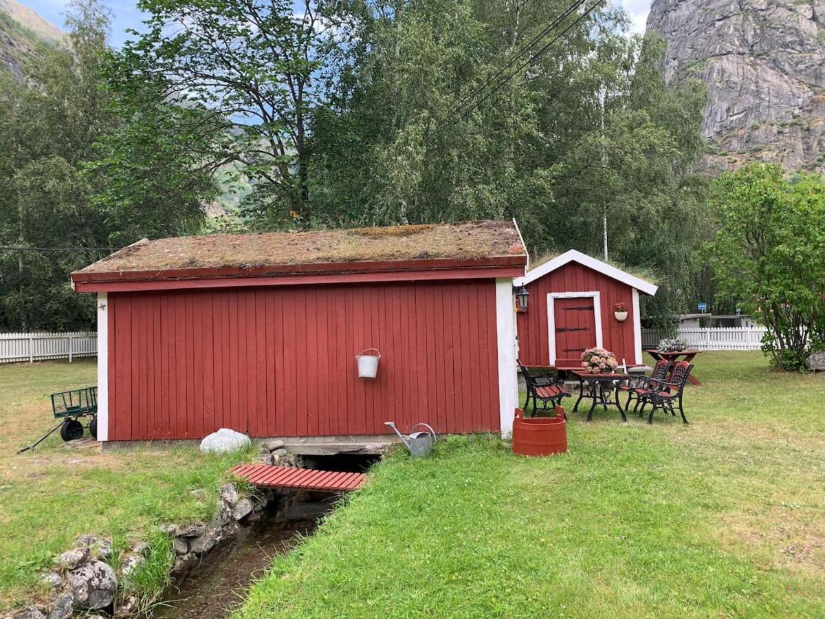 Aobrio Holidayhouse, Authentic Norwegian Farmhouse Close To Flam Laerdalsoyri Exterior photo